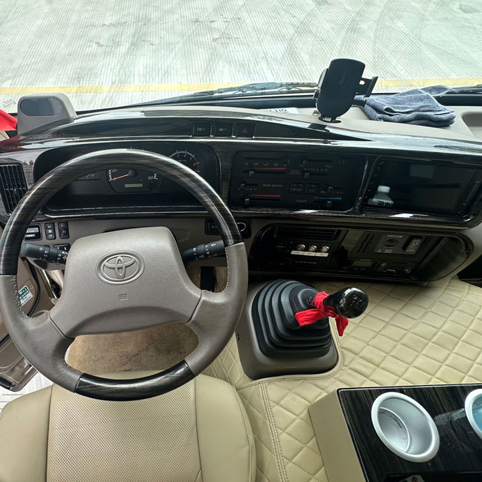 7 Izihlalo Ezisetshenziswa Uphethiloli Luxury Coaster