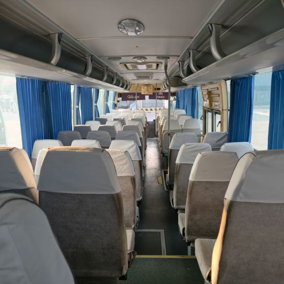 I-Yutong 65 Seats Diesel Esetshenziswa Ibhasi 1