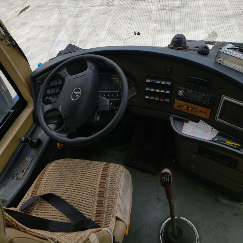 Neoplan 37 Izihlalo Diesel Esetshenziswa Ibhasi
